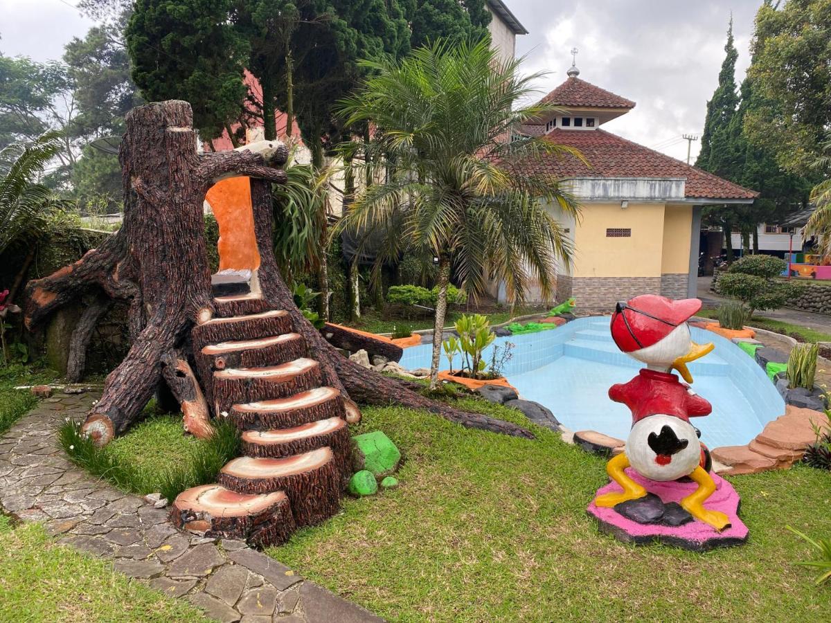 סיאטר Hotel Puspa Sari מראה חיצוני תמונה