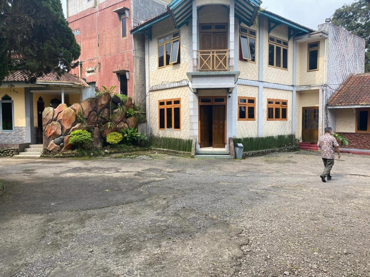סיאטר Hotel Puspa Sari מראה חיצוני תמונה