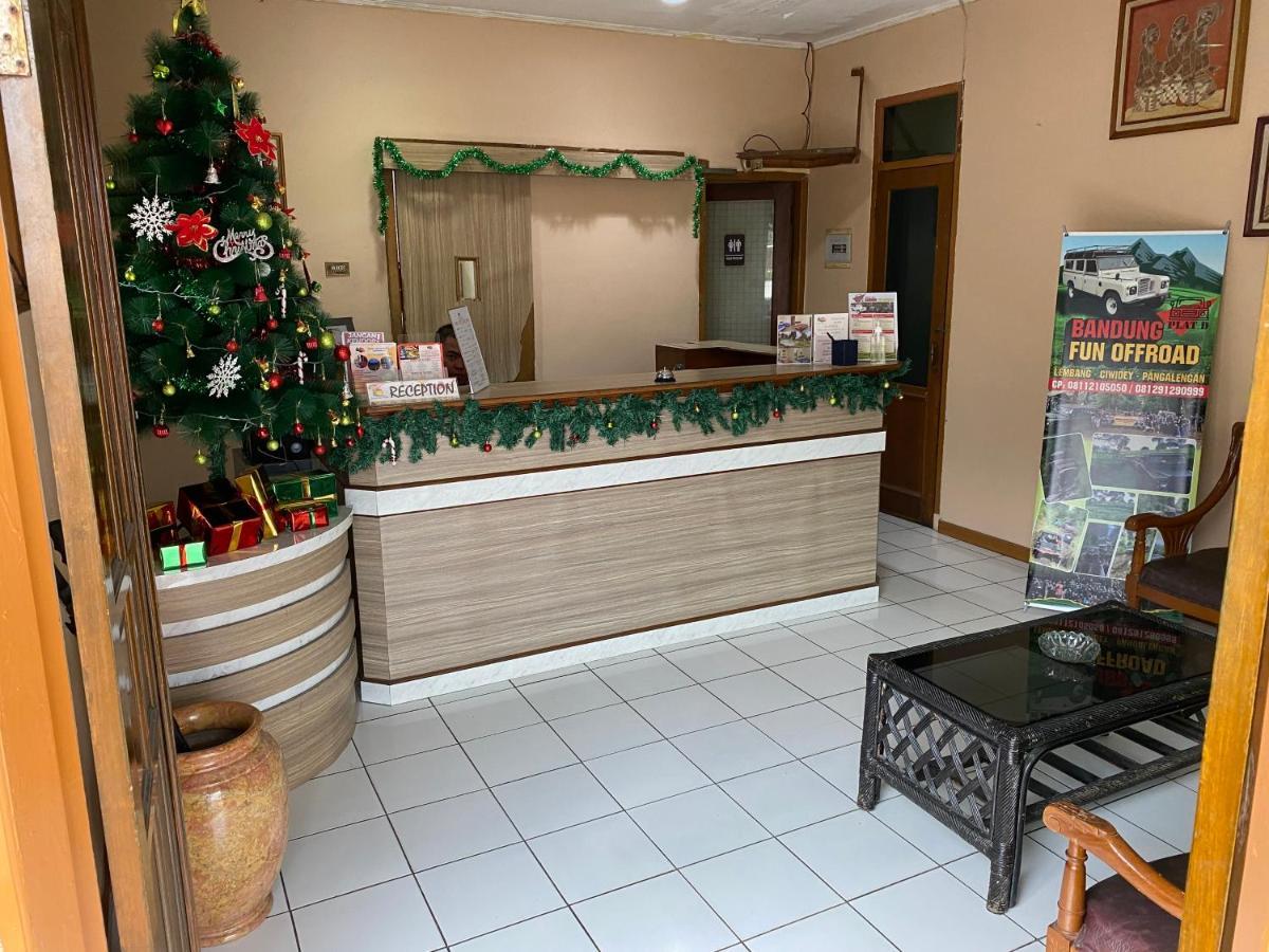 סיאטר Hotel Puspa Sari מראה חיצוני תמונה