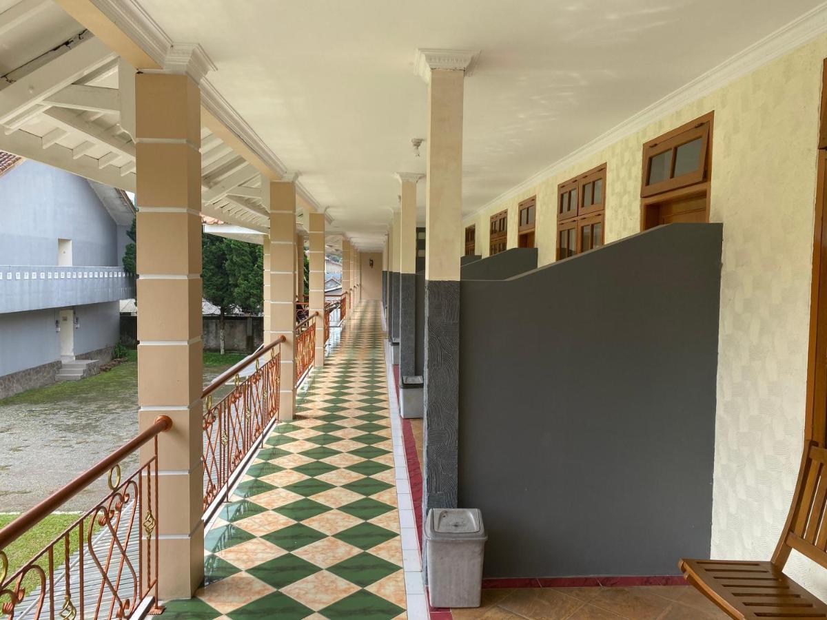 סיאטר Hotel Puspa Sari מראה חיצוני תמונה